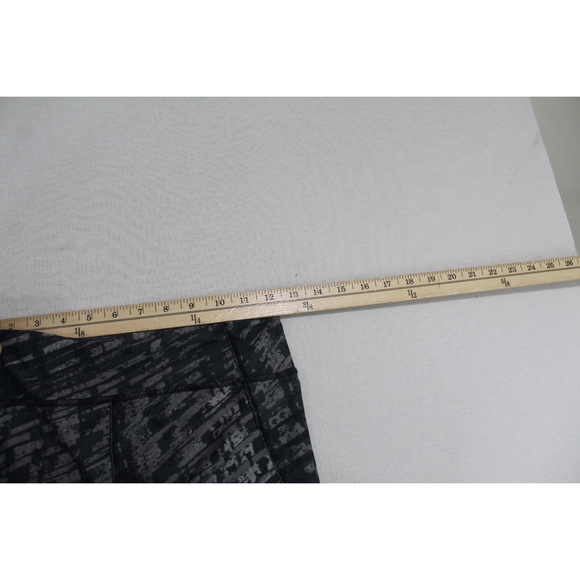 Under Armour Women Black Camo Leggings Yoga Active Size - Picture 7 of 8